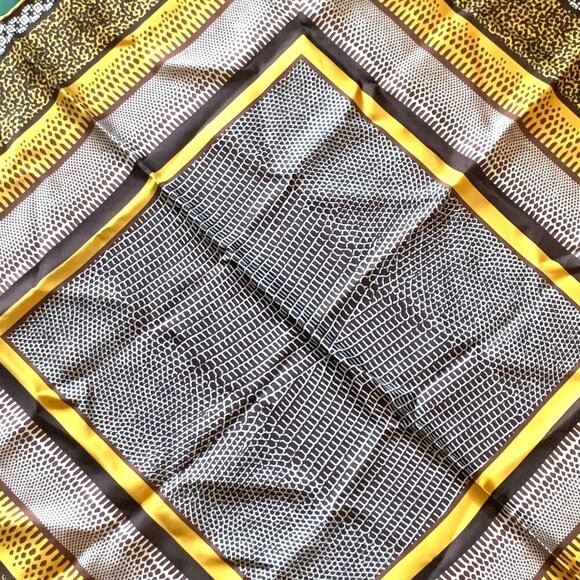 Roberto Cavalli Designer Silk Square Scarf Animal Print Gold Brown 34"x34" - Picture 7 of 10